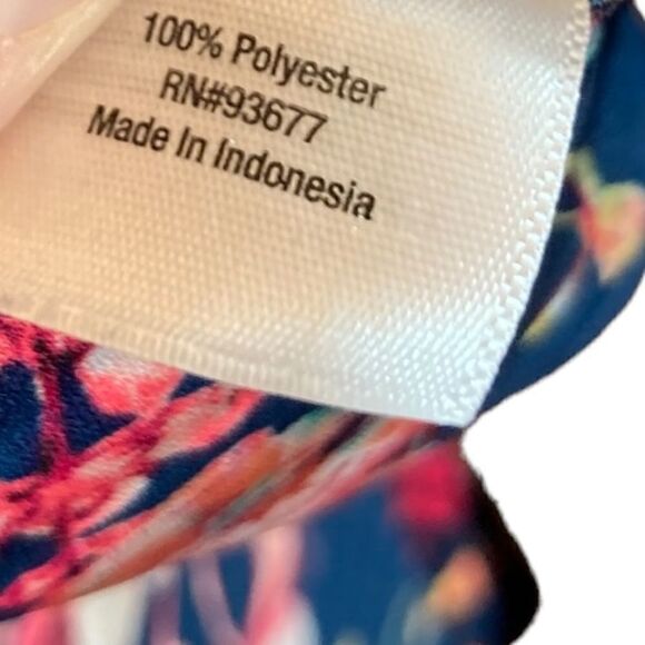 2 Medium Printed Blouses, Size M - Picture 6 of 14